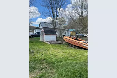 19 Locust Street, Glouster, OH 45732 - Photo 7