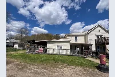 19 Locust Street, Glouster, OH 45732 - Photo 5