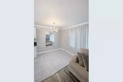 1372 Golden Gate Boulevard #B-201, Mayfield Heights, OH 44124 - Photo 9