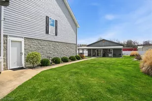 2 Stern Dr, Williamstown, WV 26187 - Photo 3