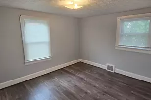 914 Dan St, Akron, OH 44310 - Photo 13