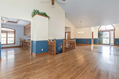 2002 Fox Trace Trail, Cuyahoga Falls, OH 44223 - Photo 9
