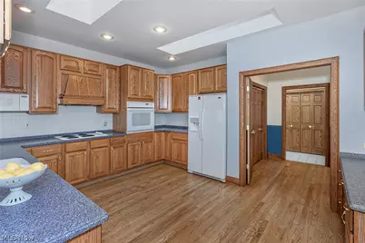 2002 Fox Trace Trail, Cuyahoga Falls, OH 44223 - Photo 15