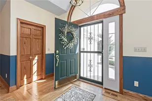 2002 Fox Trace Trail, Cuyahoga Falls, OH 44223 - Photo 3