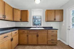 1434 Ridgewood Ave, Oakwood, OH 44107 - Photo 11