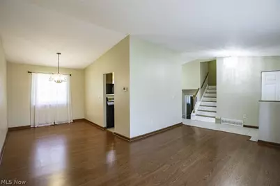 18267 Walnut Drive, Strongsville, OH 44149 - Photo 3