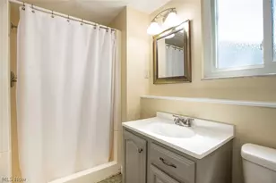 18267 Walnut Dr, Strongsville, OH 44149 - Photo 15