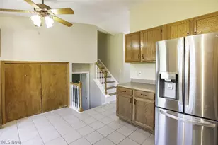 18267 Walnut Dr, Strongsville, OH 44149 - Photo 9