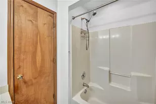 5279 Creekside Blvd, Brunswick, OH 44212 - Photo 25