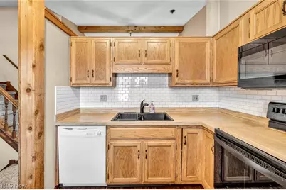 5279 Creekside Boulevard #07, Brunswick, OH 44212 - Photo 11