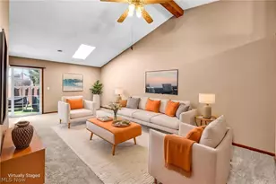 5279 Creekside Blvd, Brunswick, OH 44212 - Photo 7