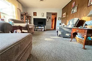 22179 Valley View Dr, West Lafayette, OH 43845 - Photo 9