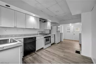 12831 Carrington Avenue, Loveland, OH 44135 - Photo 3