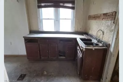 12800 Rexwood Avenue, Garfield Heights, OH 44105 - Photo 11