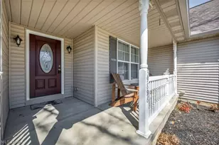 39896 Hope Ct, Elyria, OH 44035 - Photo 3