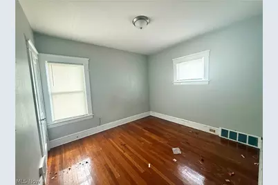 11918 Buckingham Avenue, Loveland, OH 44120 - Photo 7