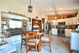 4942 Signature Cir, Austintown, OH 44515 - Photo 9