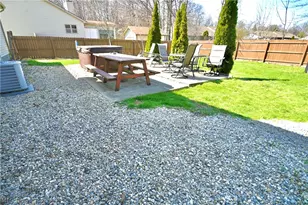 4942 Signature Cir, Austintown, OH 44515 - Photo 5