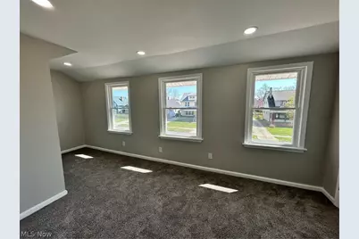 13623 Thornhurst Avenue, Garfield Heights, OH 44105 - Photo 15