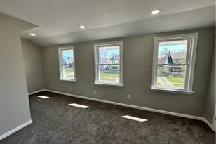 13623 Thornhurst Ave, Garfield Heights, OH 44105 - Photo 15