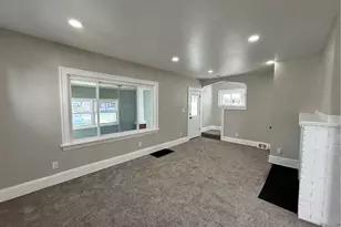 13623 Thornhurst Ave, Garfield Heights, OH 44105 - Photo 11