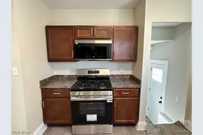 13623 Thornhurst Avenue, Garfield Heights, OH 44105 - Photo 9