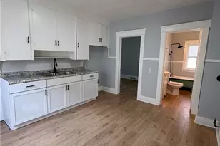 946 E 79th St, Loveland, OH 44103 - Photo 13