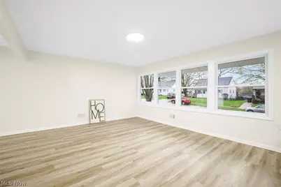 1155 Stanwood Avenue, Akron, OH 44314 - Photo 7