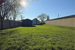 1748 South Lawn Ext, Coshocton, OH 43812 - Photo 3