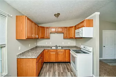 1240 W Waterloo Road, Akron, OH 44314 - Photo 7