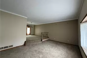 113 Martha Dr, St Clairsville, OH 43950 - Photo 7