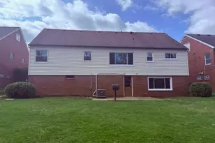 1730 Braeburn Park Dr, Euclid, OH 44117 - Photo 5