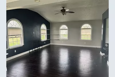 3946 Dunton Road, Lorain, OH 44055 - Photo 9