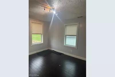 3946 Dunton Road, Lorain, OH 44055 - Photo 11