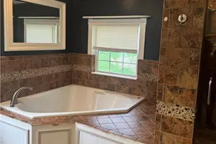 3946 Dunton Rd, Lorain, OH 44055 - Photo 13