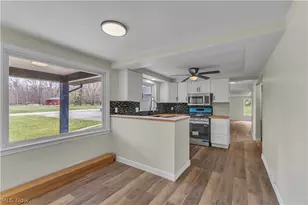 8195 N Palmyra Rd, Canfield, OH 44406 - Photo 7