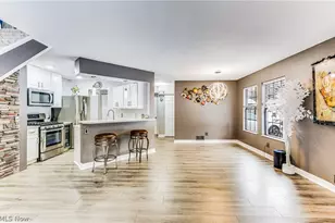 4032 St Andrews Ct, Canfield, OH 44406 - Photo 7