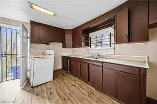 798 E 100th St, Loveland, OH 44108 - Photo 5