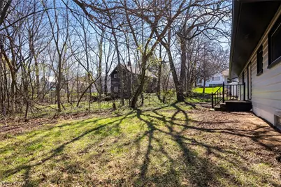 105 N Woodhill Drive, Amherst, OH 44001 - Photo 31