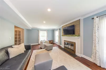 18707 Scottsdale Boulevard, Huber Heights, OH 44122 - Photo 5