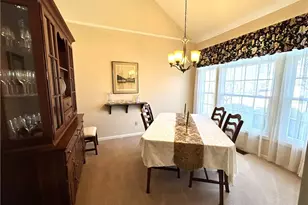 15220 Chestnut Oak Ln, Strongsville, OH 44149 - Photo 3