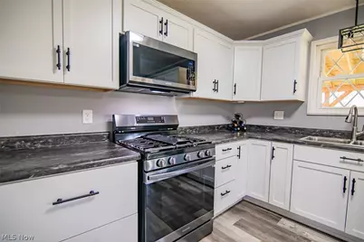 19 Osborne Street, Washington, WV 26181 - Photo 15
