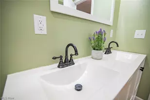 19 Osborne St, Washington, WV 26181 - Photo 31
