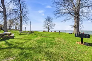 131 E 194th St, Euclid, OH 44119 - Photo 43