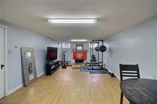 3648 Tolland Rd, Huber Heights, OH 44122 - Photo 13