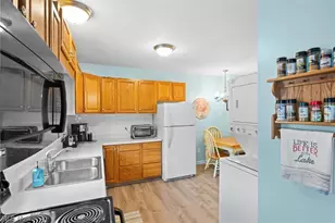 515 W 2nd St, Port Clinton, OH 43452 - Photo 11