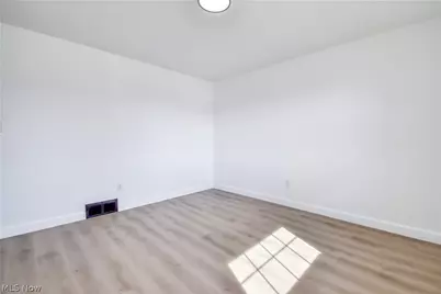 447 Saint Lawrence Boulevard, Eastlake, OH 44095 - Photo 35