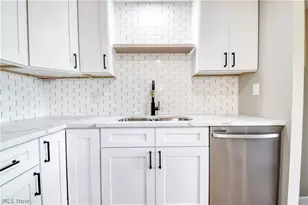 447 St Lawrence Blvd, Eastlake, OH 44095 - Photo 15