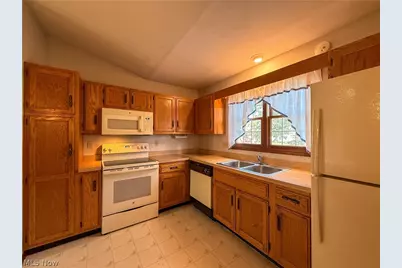 92 Sturbridge Drive, Medina, OH 44256 - Photo 11