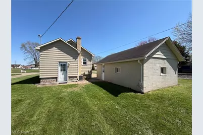 438 Nugent Street, Newcomerstown, OH 43832 - Photo 5